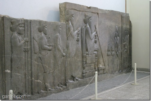 نقش برجسته بار داریوش در موزه ایران باستان