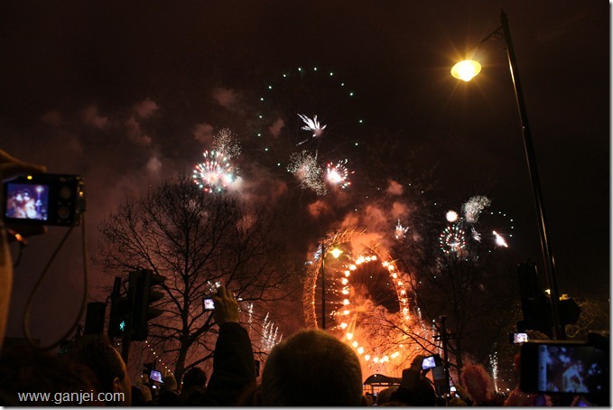 آتش بازی سال نو در لندن